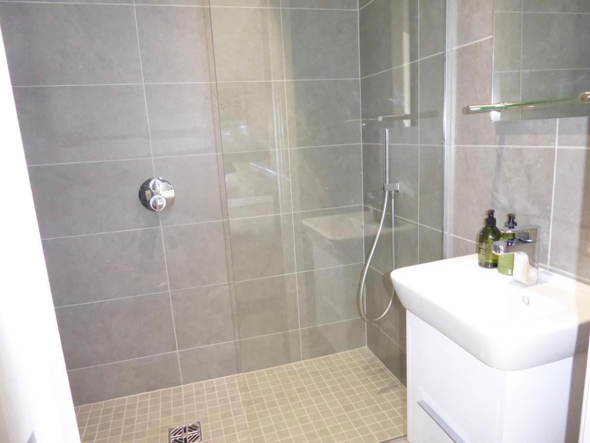 Springfield Court 12 Apartment Harrogate Bagian luar foto